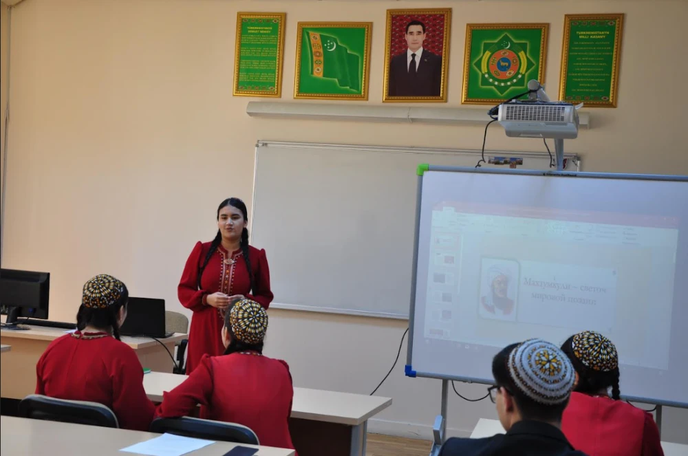 An expressive reading competition of Magtymguly Fragi’s poems was held